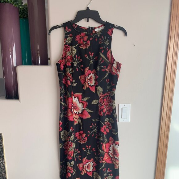 Dress - Picture 1 of 2
